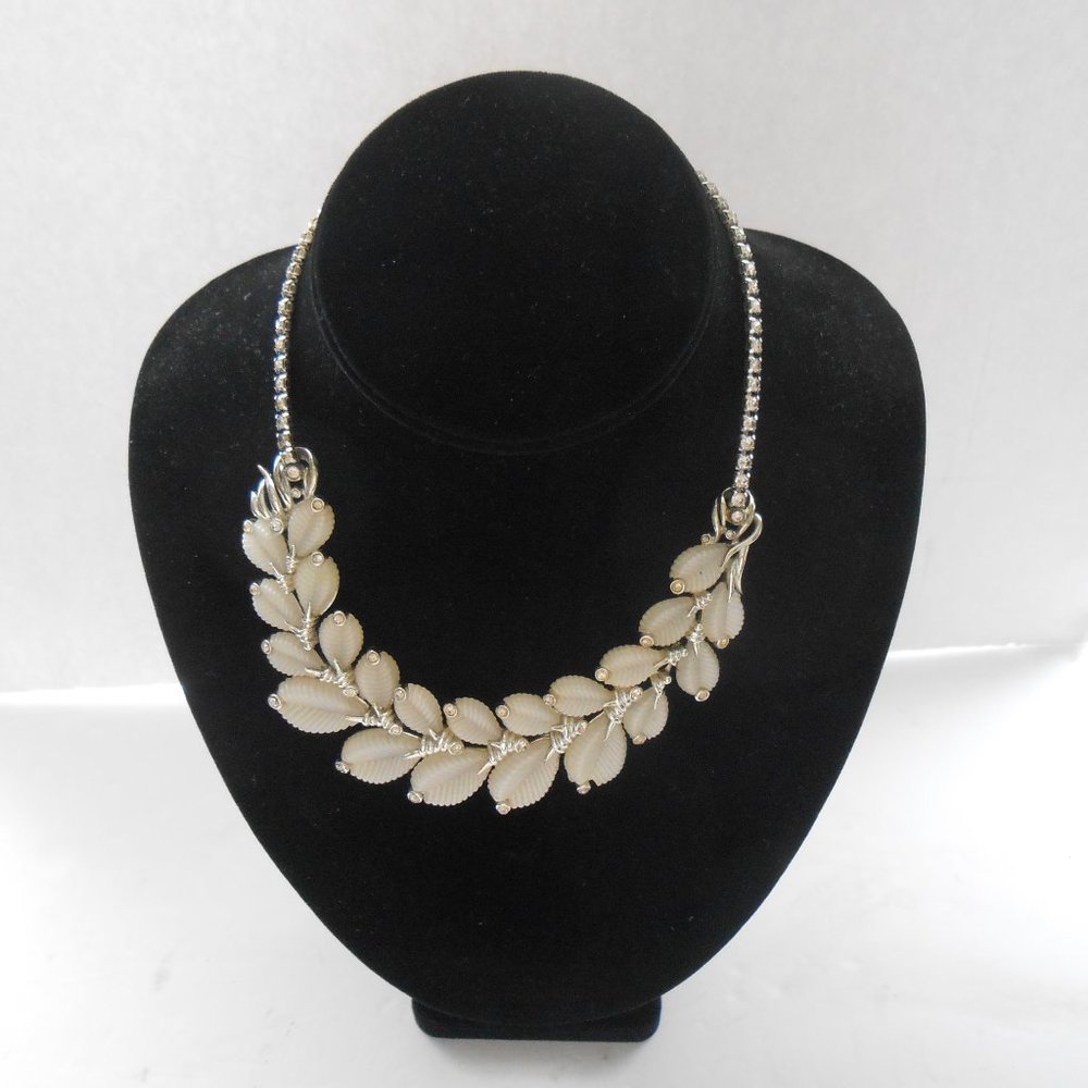 Marboux White Thermoset with Rhinestone Leaf  Choker-Collar Necklace Vintage